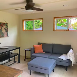Seaside House And Aloha Apartment