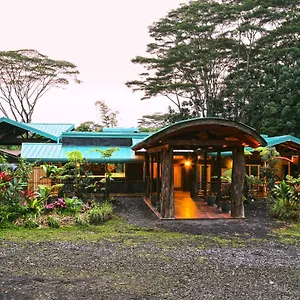 Hawaiian Sanctuary Eco Retreat Center Farm stay